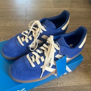 Adidas gazelle shoe